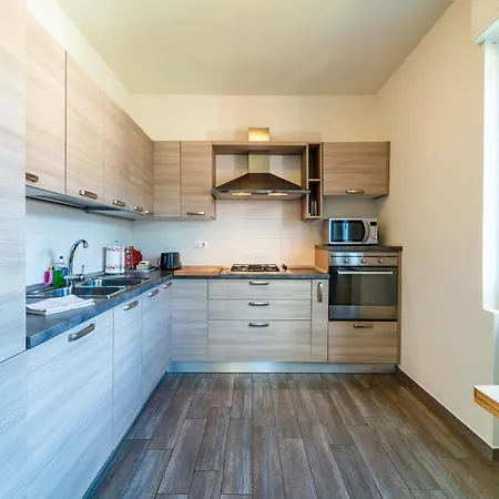 Giulia Garden And View Holiday home